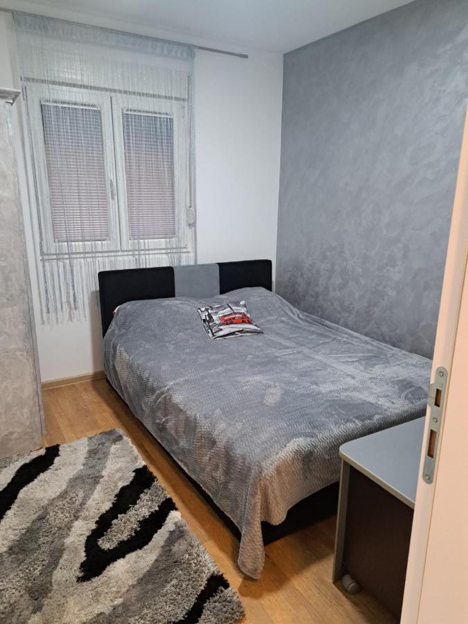 Apartman Sara 2 Belgrado Exterior foto