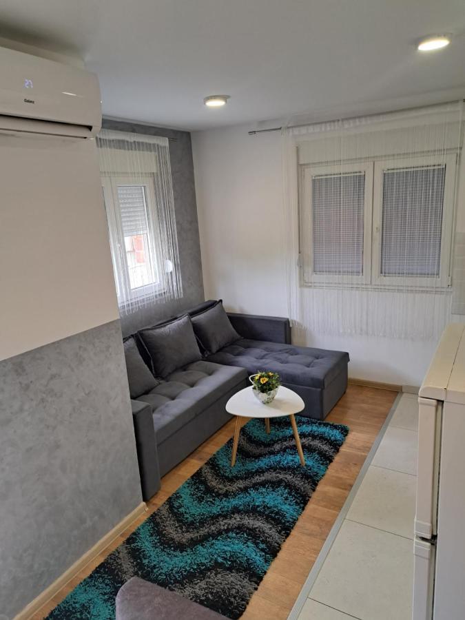 Apartman Sara 2 Belgrado Exterior foto