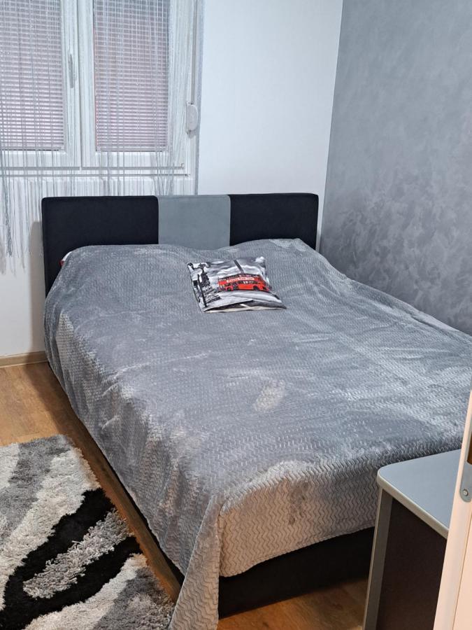 Apartman Sara 2 Belgrado Exterior foto