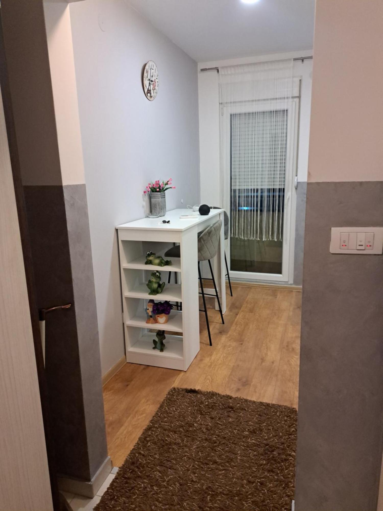 Apartman Sara 2 Belgrado Exterior foto